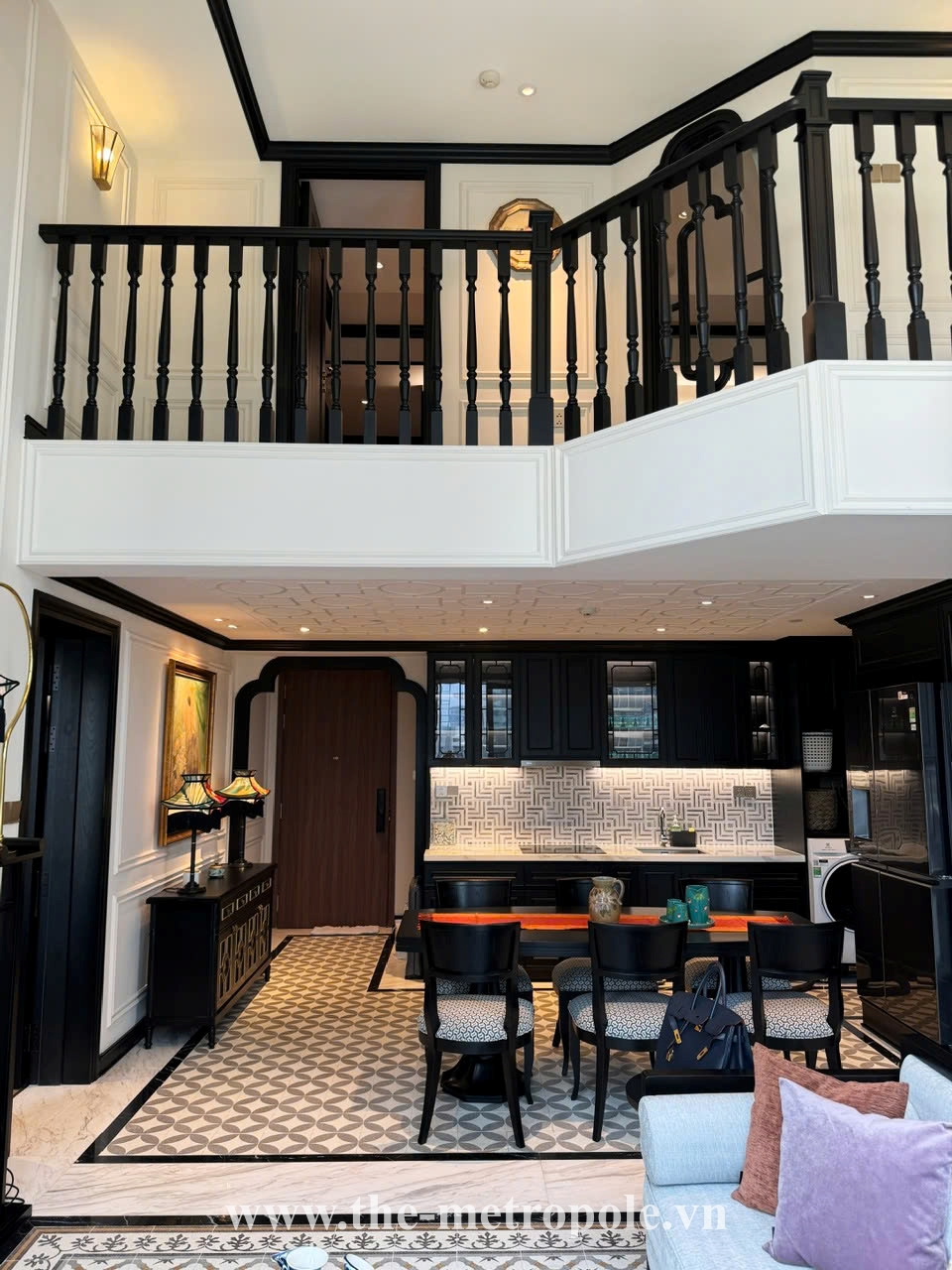 Penthouse for rent in The Galleria with luxury furniture - Indochine style